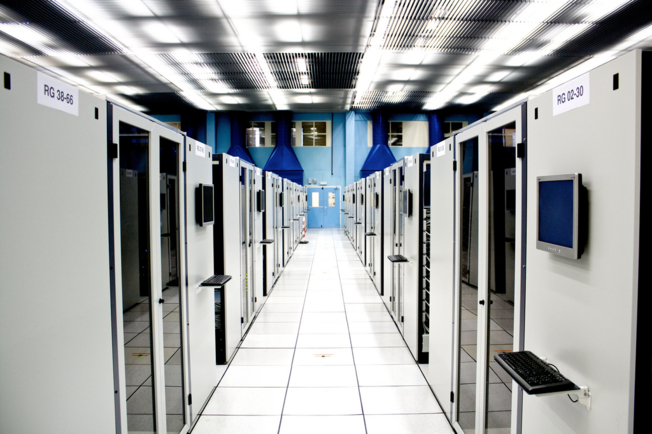 Desktop dedicated server hosting