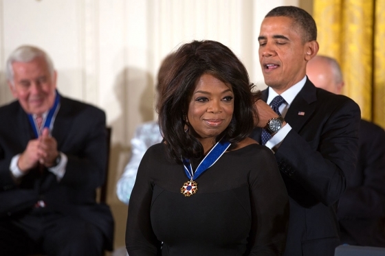 Desktop oprah winfrey receives 2013 presidential medal of freedom